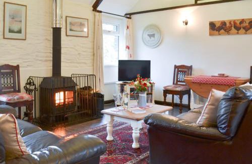 St. Neot House | Trenay Barns Cottage