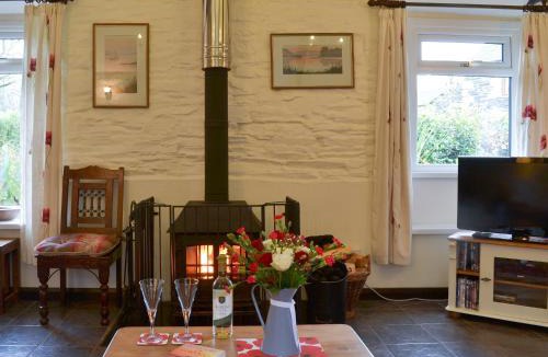 St. Neot House | Trenay Barns Cottage