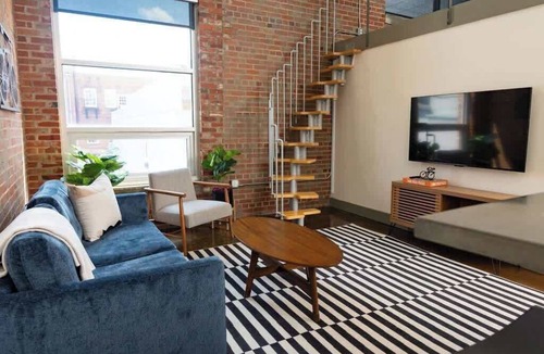 Roanoke Apartment | Trendy 1BR loft near it all