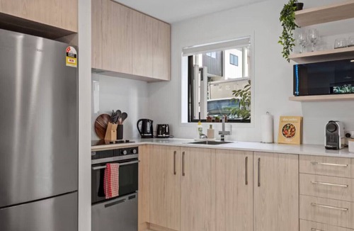 Mount Albert Apartment | Trendy 2 Bed Accommodation