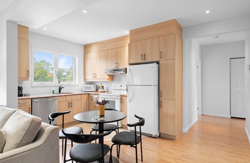 Little Italy Apartment | Trendy 2-Bedroom Haven by Jean Talon Market