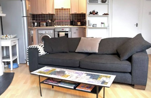 West Hampstead Apartment | Trendy 2BD Flat West Hampstead