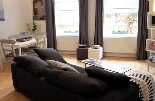 West Hampstead Apartment | Trendy 2BD Flat West Hampstead