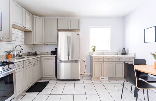 Logan Square Apartment | Trendy 2BR Apartment in Logan Square!
