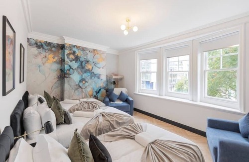 Homerton Apartment | Trendy 3-Bedroom Hackney Pad