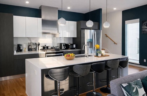 Cedars House | Trendy 3BR I Parking I Workspace