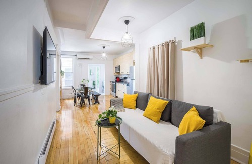 Sainte-Marie Apartment | Trendy 4 BR Home Ideal for Student Groups