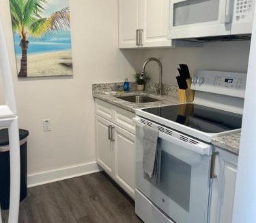 Gadsden Apartment | Trendy Apt In Gadsden AL