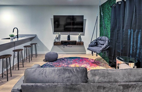 Barton Hills Condo | Trendy Austin Pet-Friendly Vacation Rental!
