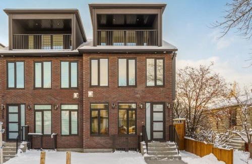 Bridgeland House | Trendy Bridgeland, Fireplace, King Beds, AC