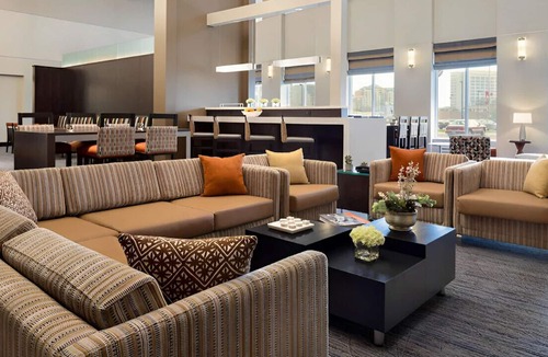 Rosemont House | Trendy & Comfortable King Suite! Pool, Gym, Bar