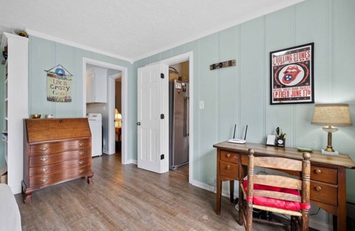Inglewood House | Trendy East Nashville Home | Huge Fenced Yard & Deck | 4 Free Parking Spots