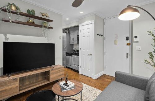 Ukrainian Village Apartment | Trendy East Village Escape