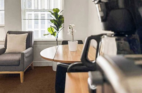 Gold Coast Apartment | Trendy Gold Coast Studio Close to Downtown