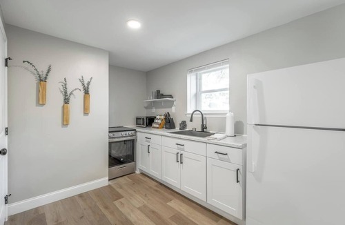 East Brainerd House | Trendy Group Getaway