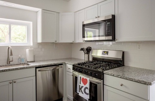 Rosedale House | Trendy Home + 39th ST/KU MED + FirePit + LongStays