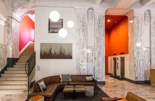East Hyde Park Apartment | Trendy HP 2BR with Fast Transit to UChicago & DT by Zencity