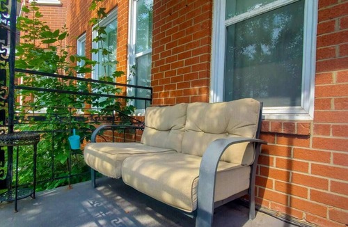 Vieux-Limoilou Apartment | Trendy Limoilou 9 guests 2BR AC 2 parking
