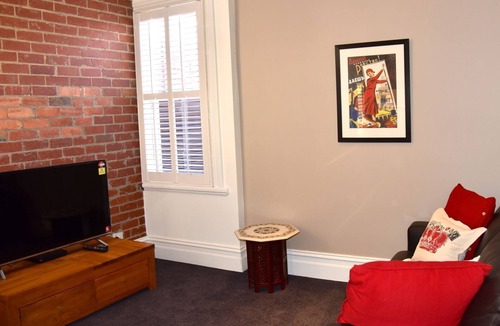 Northcote House | Trendy Northcote location