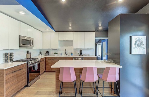 MLK House | Trendy Stay for 12 w/Hot Tub, Mins to DT + 6th St!