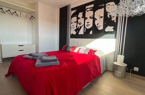 Montferrier-sur-Lez Villa | Trendy villa with summer pool