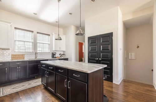 Nashville House | Trendy Walkable Townhome Steps to Bars, Coffee & Breweries 5 Min to Broadway