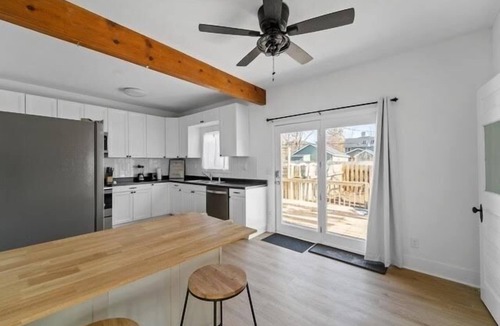 West Des Moines House | Trendy West Des Moines Bungalow