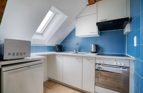 Wipkingen Apartment | Trendy Wipkingen Studio, steps to River & Groceries, by Blueground