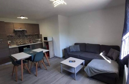 Ales Apartment | Trepeloup accommodation