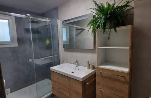 Ales Apartment | Trepeloup accommodation