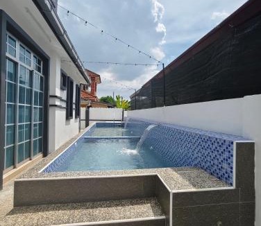 Bedung House | Treroses villa with private pool