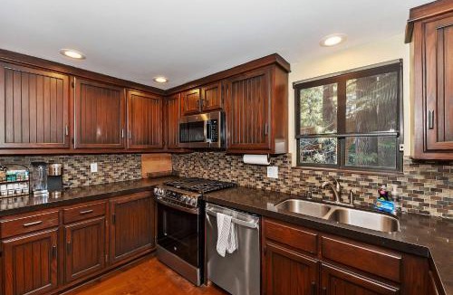 Green Valley Lake House | Tres Patos - Lakefront Stay for 8
