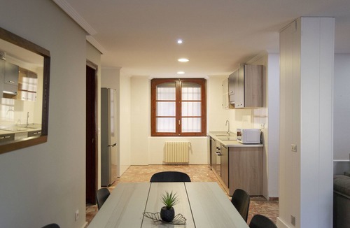 Anguiano Apartment | Tres Puentes Anguiano