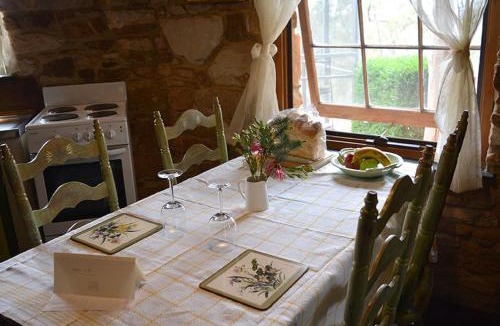 Sevenhill Bed & Breakfast | Trestrail Cottage Accommodation