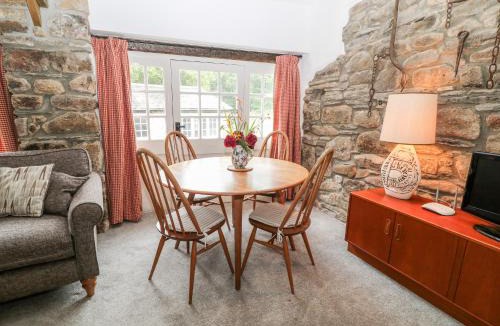 St. Neot House | Treverbyn Smithy