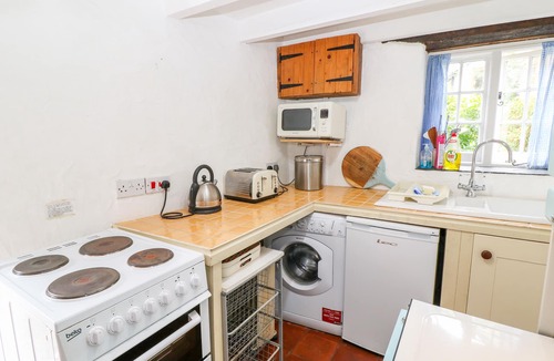 St. Neot Cottage | TREVERBYN SMITHY, pet friendly, character holiday cottage in St Neot