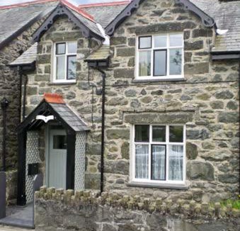 Llanbedr House | Trevlyn