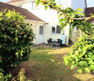 Crafthole House | Trewebster