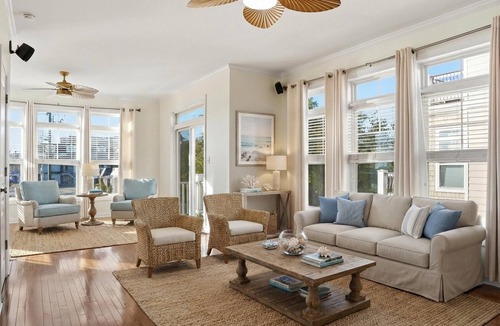 Northeast Virginia Beach Condo | Tri-level home, bright, spacious, private suite, yard, balconies & storage