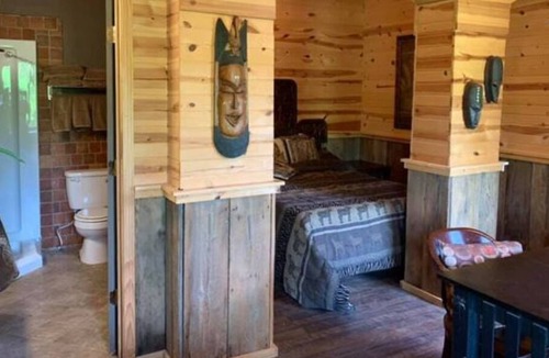Steelville House | Tribal Suite @ Meramec Riverside Lodge & Retreat on the banks of Meramec River
