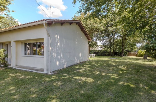 Medis House | Tribord by Interhome