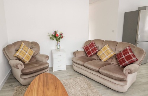 Llanfechell Cottage | TRIGFA, with a garden in Llanfechell