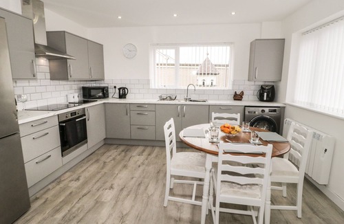 Llanfechell Cottage | TRIGFA, with a garden in Llanfechell