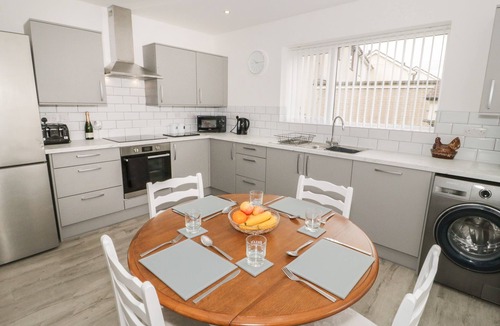 Llanfechell Cottage | TRIGFA, with a garden in Llanfechell