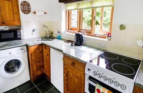 Heligan Cottage | TRILBYS, romantic, country holiday cottage, with a garden in Chagford