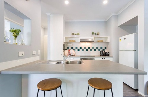 Trinity Beach Apartment | Trinity Beach Resort 2BR Apt; Pools 500m to beach!