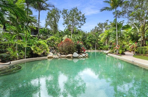 White Rock Apartment | Trinity Links East