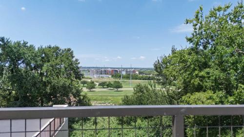 Fort Worth House | Trinity River Views King Bed Near Downtown FTW