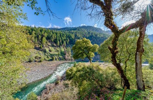 Burnt Ranch House | Trinity River Vista