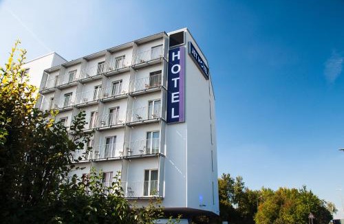 Ruemlang Hotel | TRIP INN JET HOTEL Zürich Airport